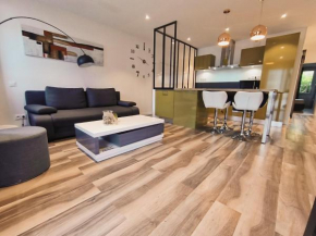 Moderne T3 près de Morillon avec parking, WIFI, appareils à raclette et fondue - FR-1-624-177